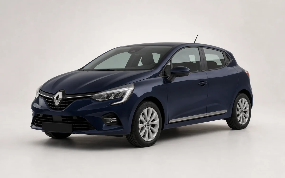 Lacivert Renault Clio önden üç çeyrek görünüm